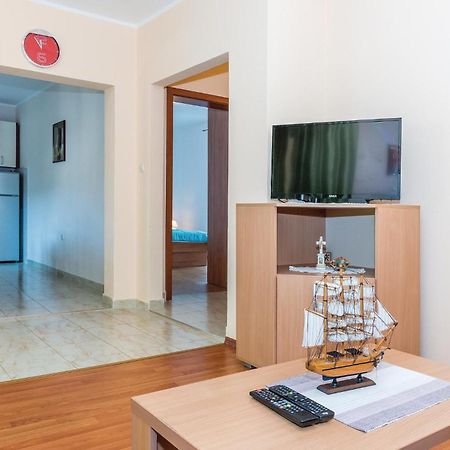 Beautiful Apartment In Raslina With Wifi Екстериор снимка