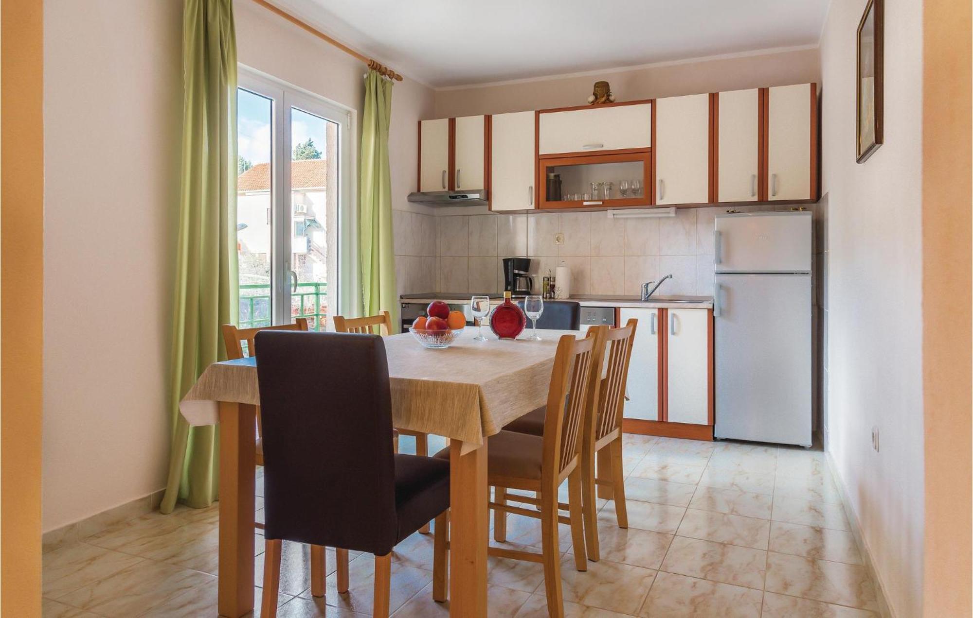 Beautiful Apartment In Raslina With Wifi Екстериор снимка