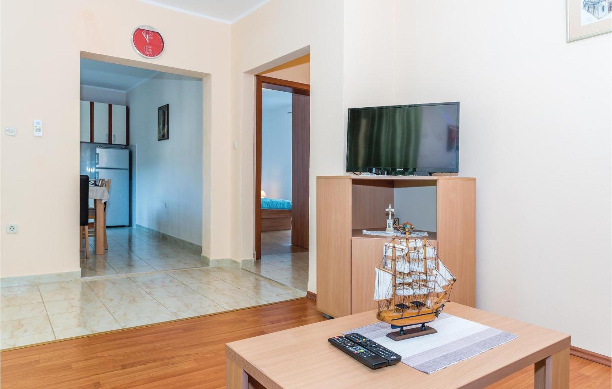 Beautiful Apartment In Raslina With Wifi Екстериор снимка